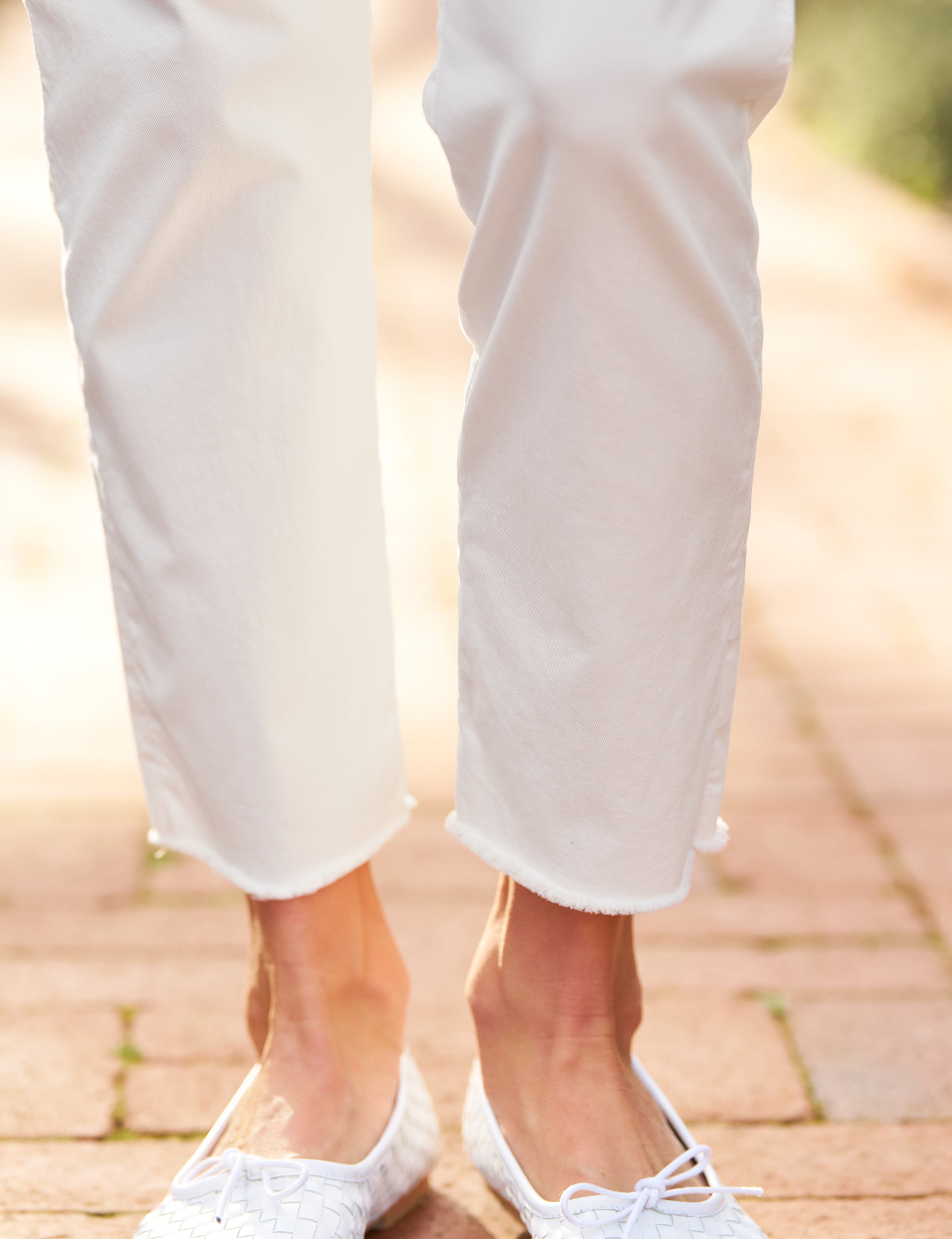 WICKLOW Chalk, Italian Performance Twill – ReLoved by Frank & Eileen display picture 1